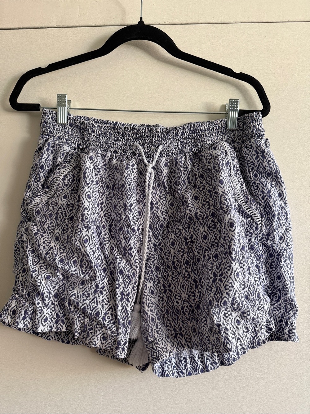 Briggs New York Navy and White High-Waist Patterned Smocked Shorts
